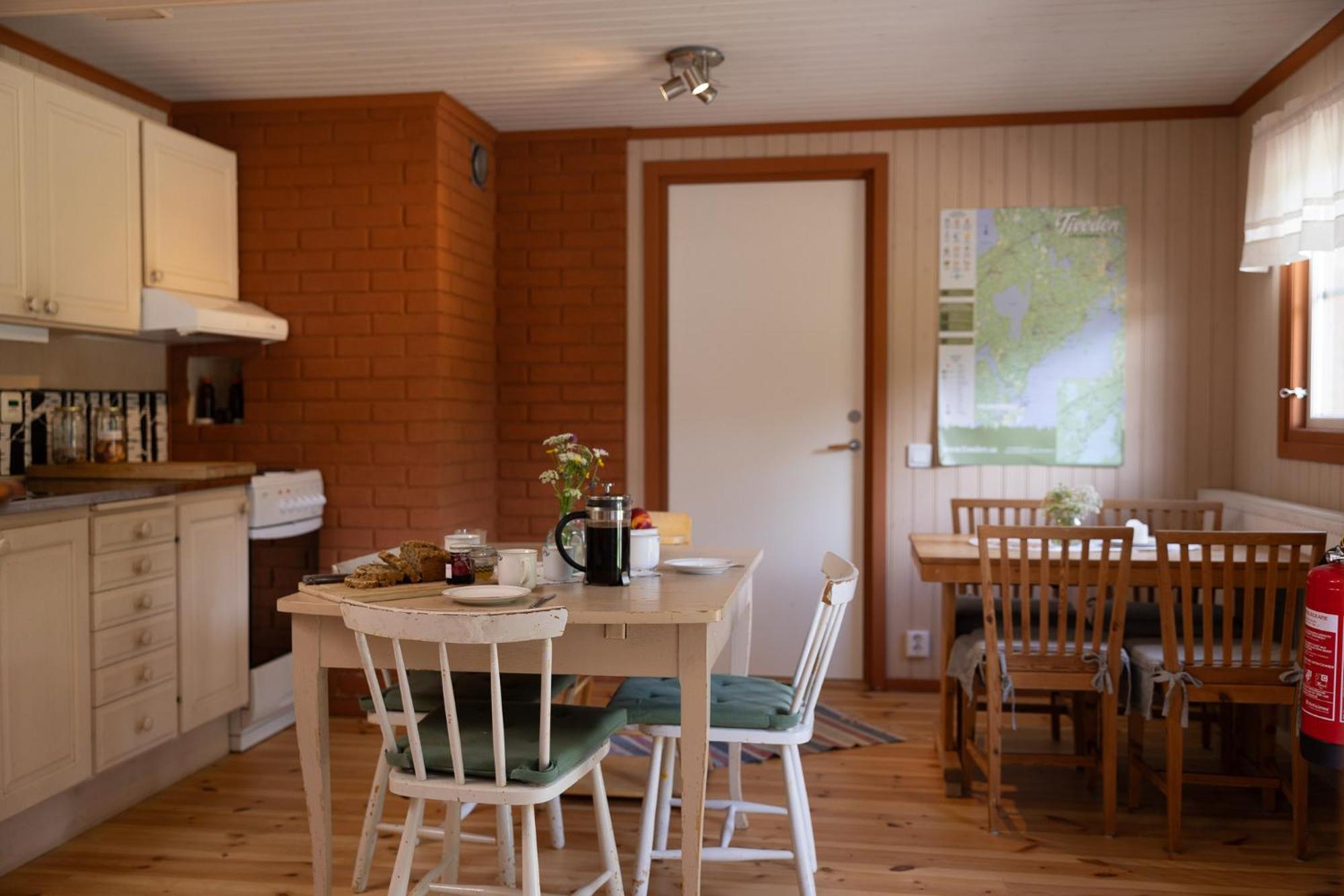 Ekologiska Fru Gran B&B I Tiveden Gardsjo Ngoại thất bức ảnh